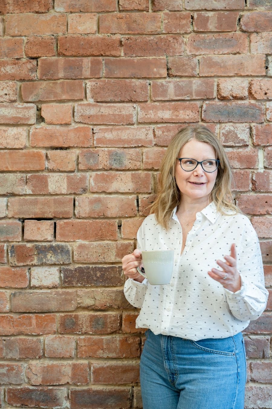 Nicola Pope in conversation during a business and mindset coaching session